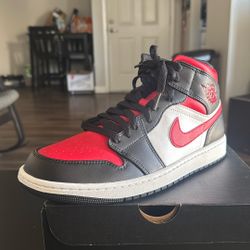 AIR JORDAN 1 MID BLACK/FIRE RED-WHITE