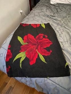 Glitter poinsettias skirt medium