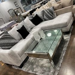 L Shape Sofa , Loveseat With Chaise 