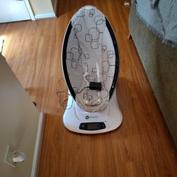 MamaRoo Multi Directional Baby Swing