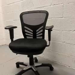 Comfortable Ergonomic Black Mesh Office Chair