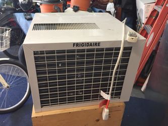 Frigidaire 18,500 btu A/C. 3 phase 230 V Commercial Window Mount / Thru Wall Mount