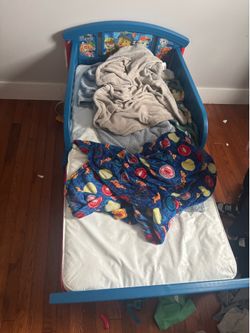 Toddler bed