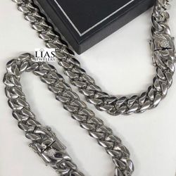 New 18k White Gold Cuban Link Chain And Bracelet 
