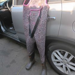 Hisense Woman's WADERS In Leopard Skin Never Used