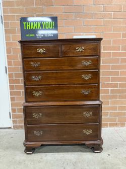 Ethan Allen Chest of drawers