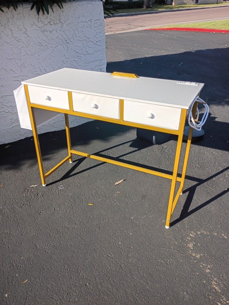 Make Up Vanity/Desk (Repost)