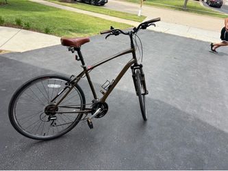 Specialized hybrid bike 700c xl frame $650 new barely ridden