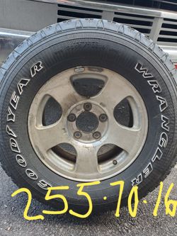 Goodyear Wrangler 255/70/16