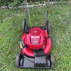 IMMEDIATELY AVAILABLE  SELF PROPELLED TROY -BILT TB230 BRIGGS AND STRATTON 725 EX SERIES /190CC. 21”   CUT. FRONT WHEELS DRIVE LAWNMOWER .  PERFECTLY 