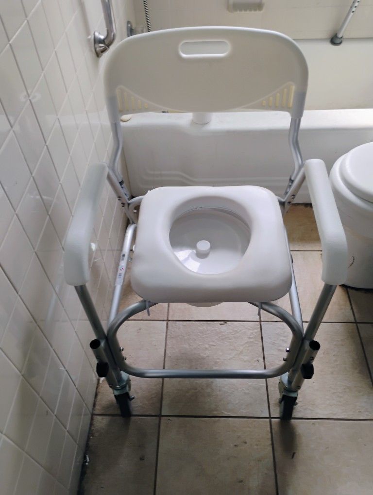 Shower/Commode Wheelchair