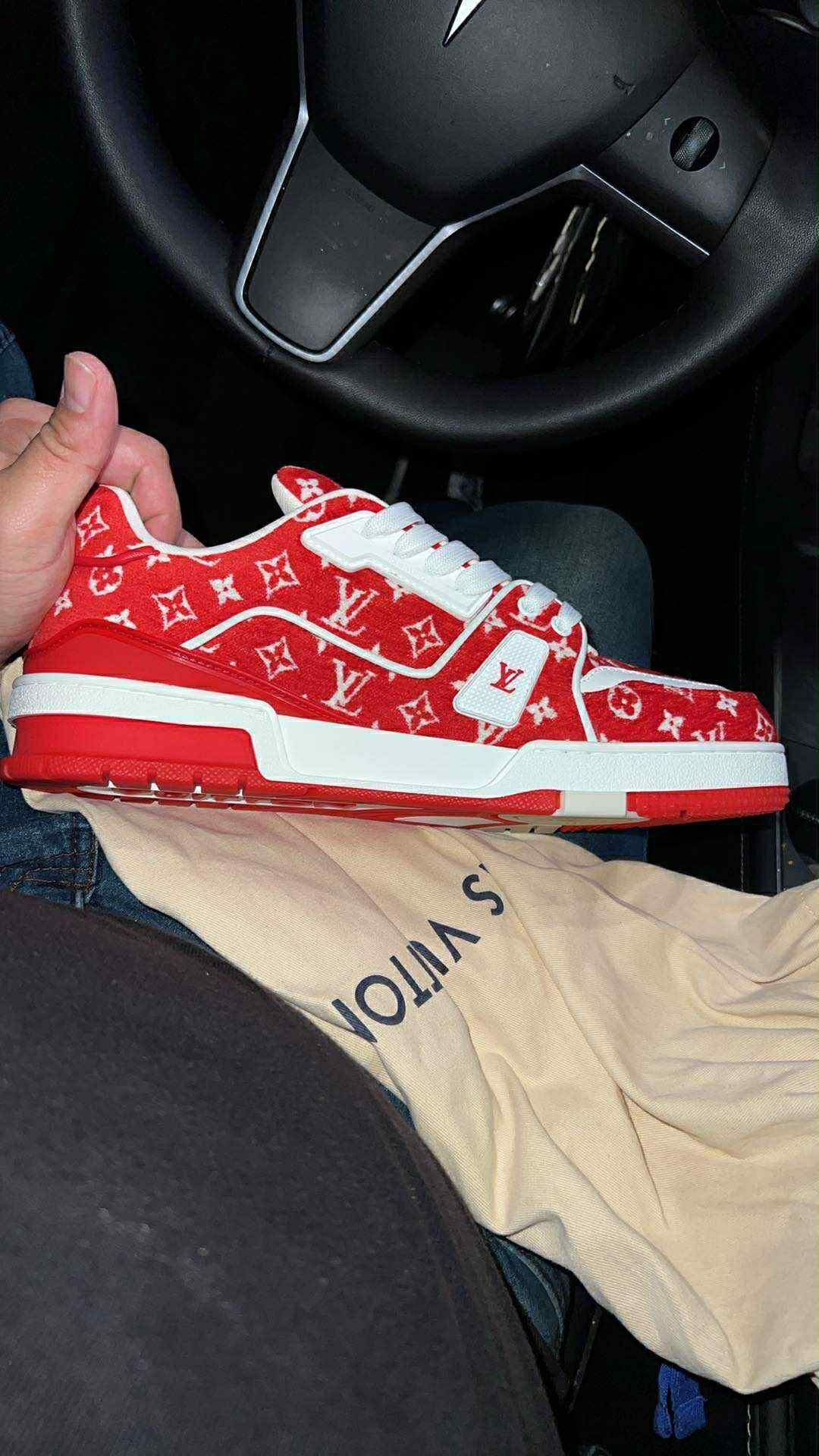 LV TRAINERS