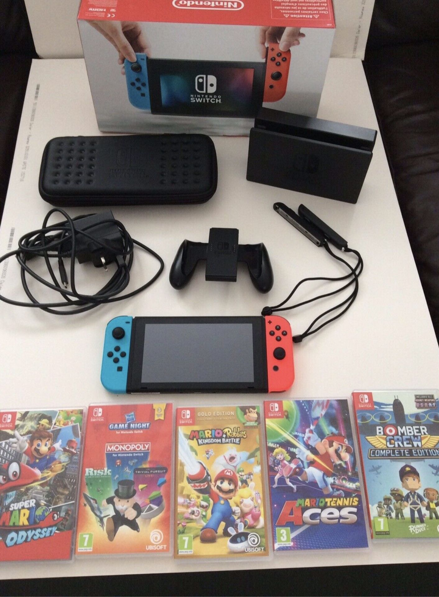 Nintendo Switch Bundle Neon With Games&accessories