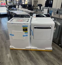 Frigidaire - 4.4 Cu Ft Top Load Washer With Max Fill Auto Sensing And Agitator & 7.0 Cu Ft Gas Dryer Laundry Pair 😻🔥