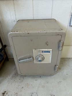 Sentry Floor Safe with Combination Lock