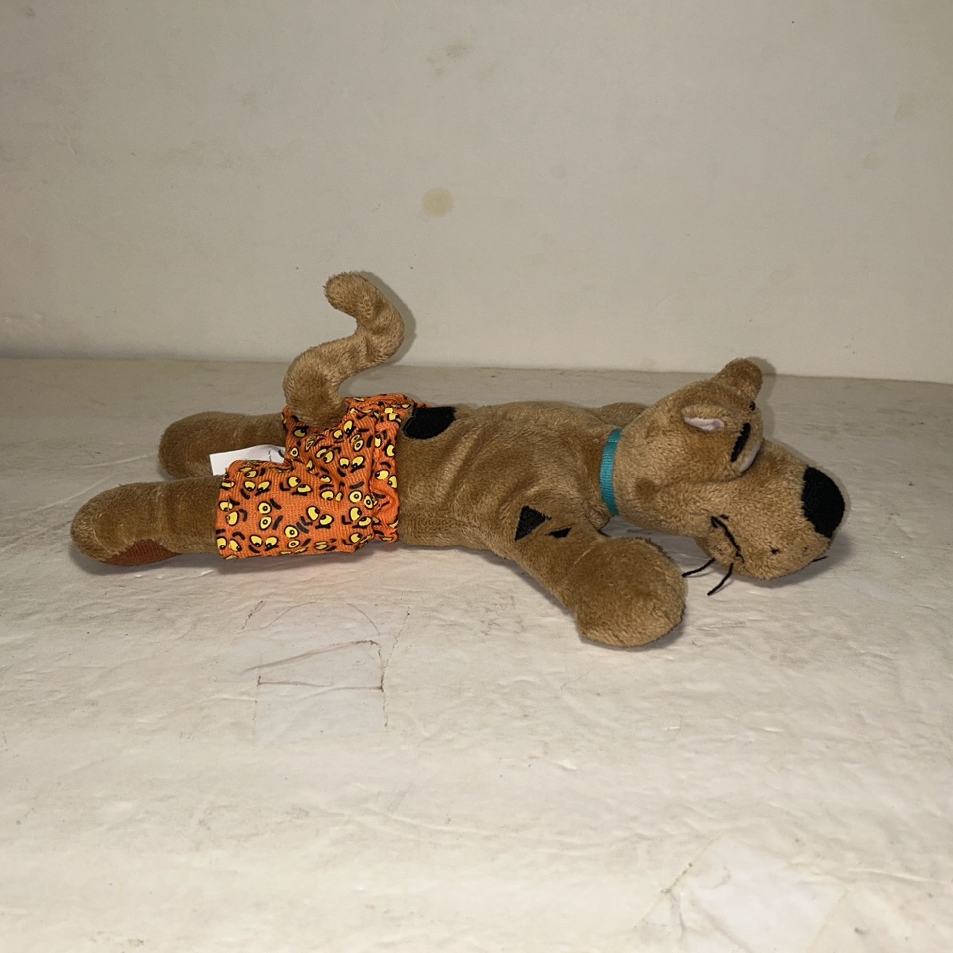 Vintage Scooby Doo 11” Stuffed Scooby Wearing Orange Board Shorts New With Tags