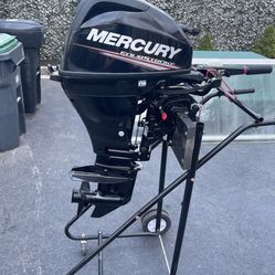 Mercury15 HP Four stroke EFI Manual Start Outboard.    