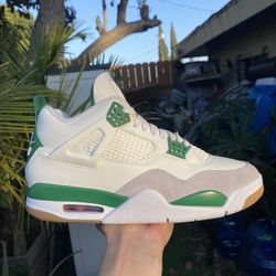 Jordan 4 SB Pine Green