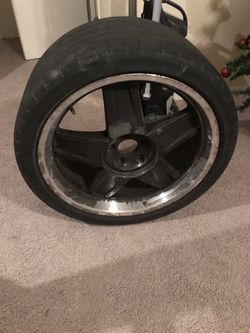 Vendo rines 20 con un 50% de llantas