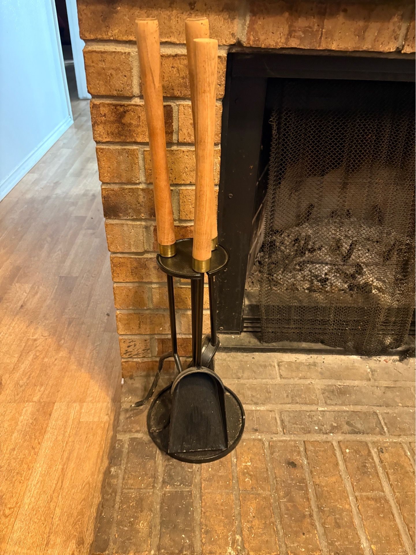 Fire place tool set