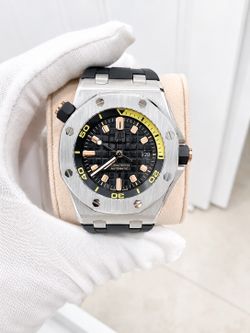 Reloj de lujo automático deportivo .