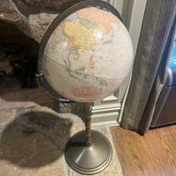 Floor Standing Globe in Very Good Condition 34”h Smoke free household