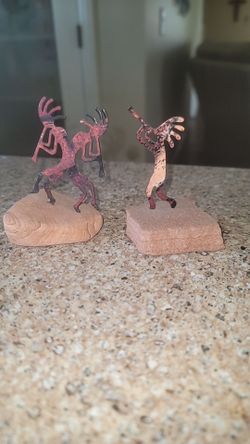 Mini statues