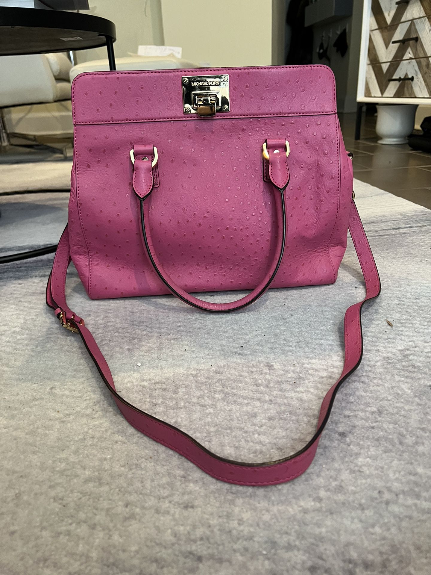 Pink Ostrich Skin Purse for Sale in Ft Sm Houston, TX - OfferUp
