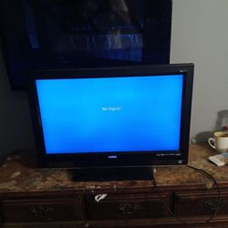 32 In Flat Screen