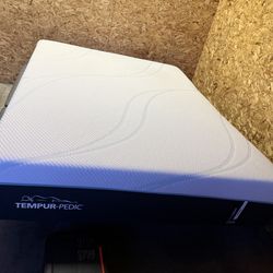 Queen size mattress tempur pedic pro adapt medium