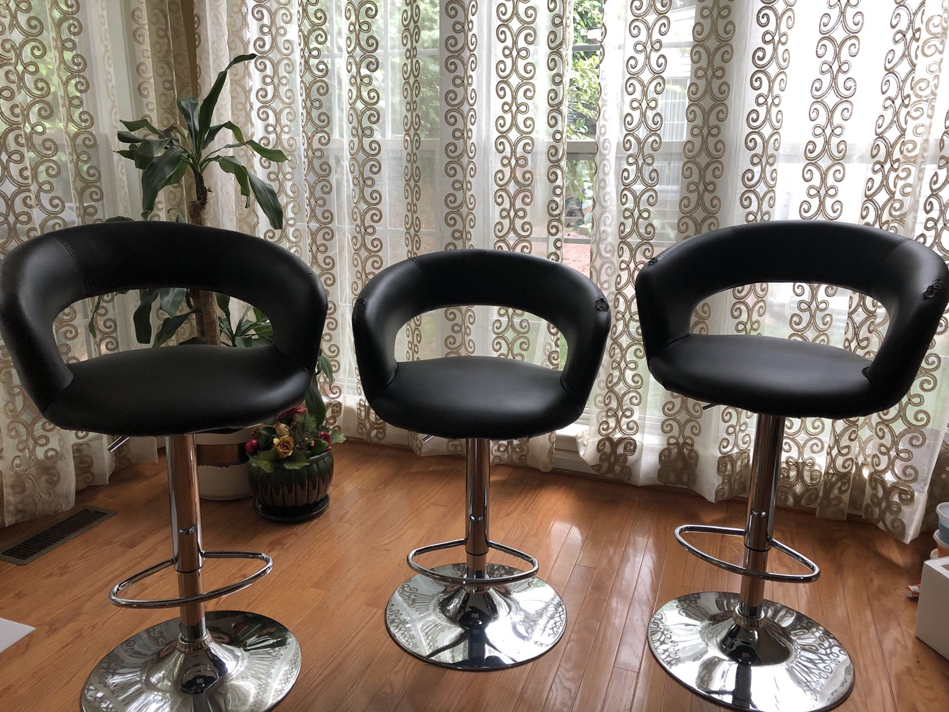 Swivel bar chairs all for $20