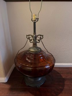 Amber lamp without lamp shade