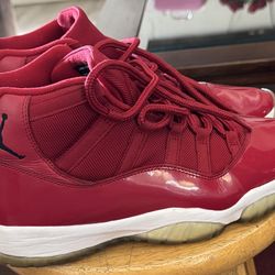 Jordan 11 Gym Red men’s size 10.5