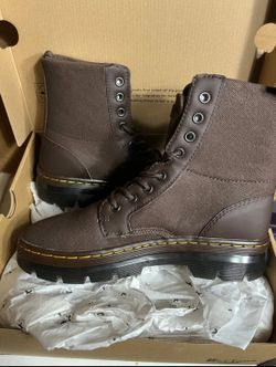 Dr. Martens Combs Waxy Canvas Combat Boot - Men size 6 US