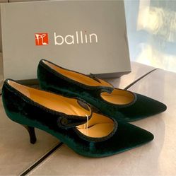 🌲Ballin Dark Forest Green Velvet Shoes/Heels size 40- NIB
