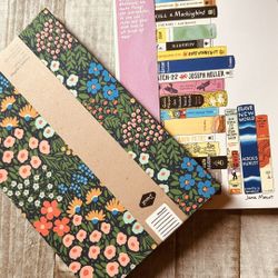 Denik "8 Classic Novels on White Notebook 144 Pages