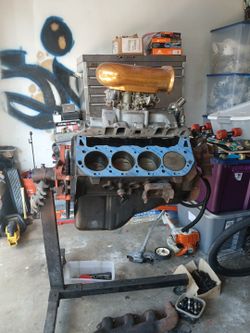 454 Chevy Big Block With Aluminum Intake