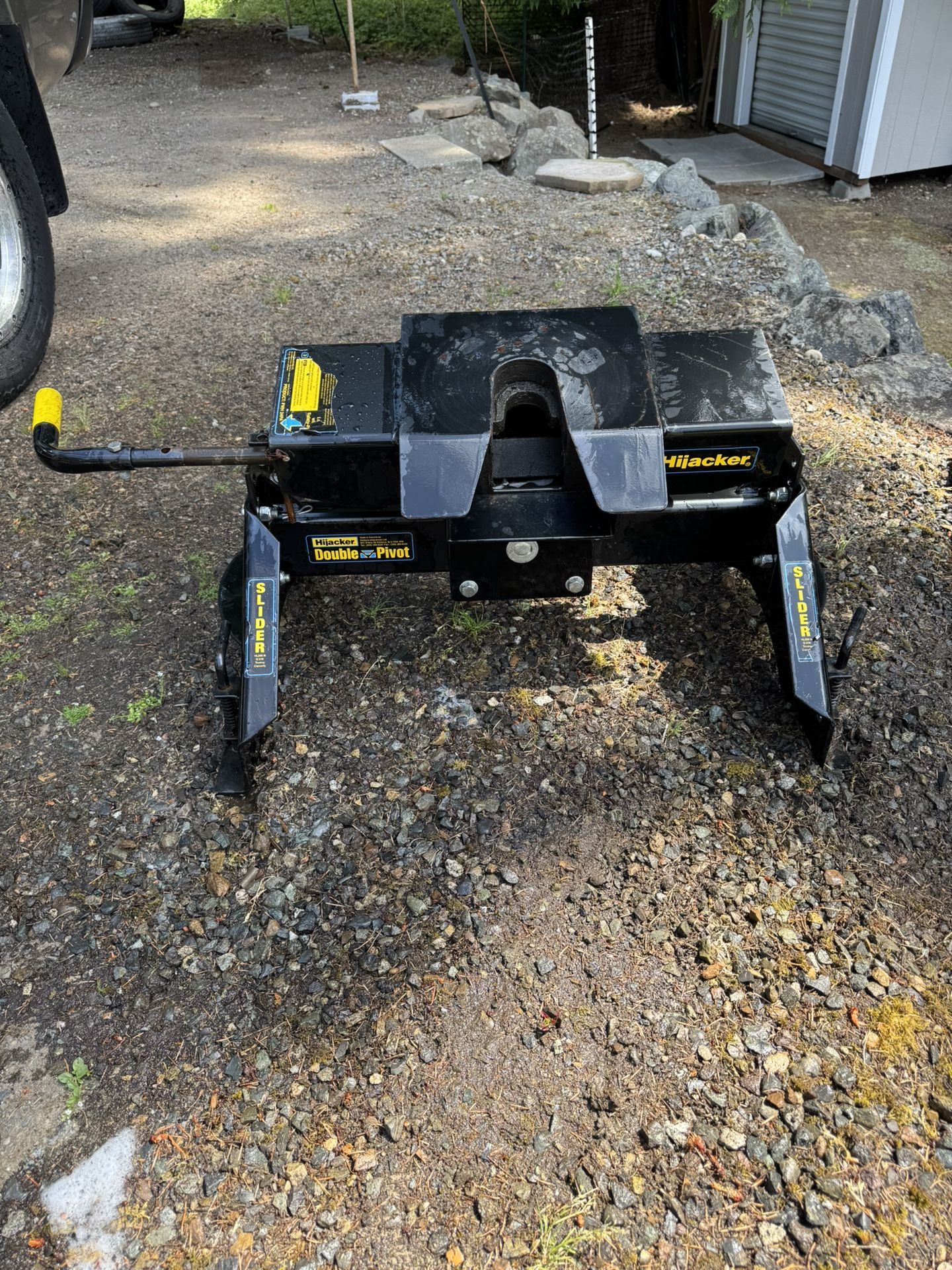 5th Wheel Hitch-Hijacker