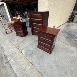 Bedroom Furniture Set 