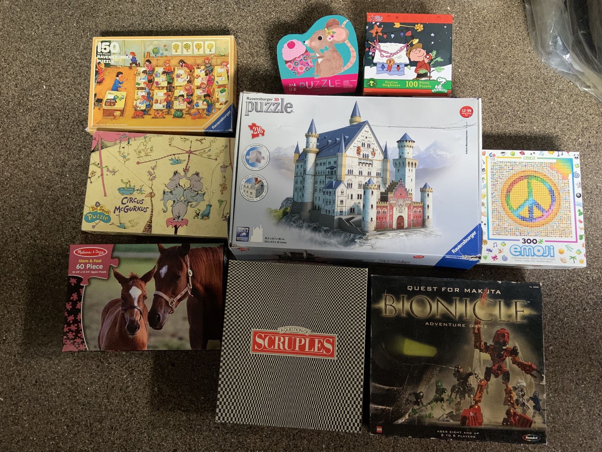 Board games and puzzles lot