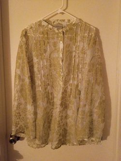 CHICO'S size 3 blouse