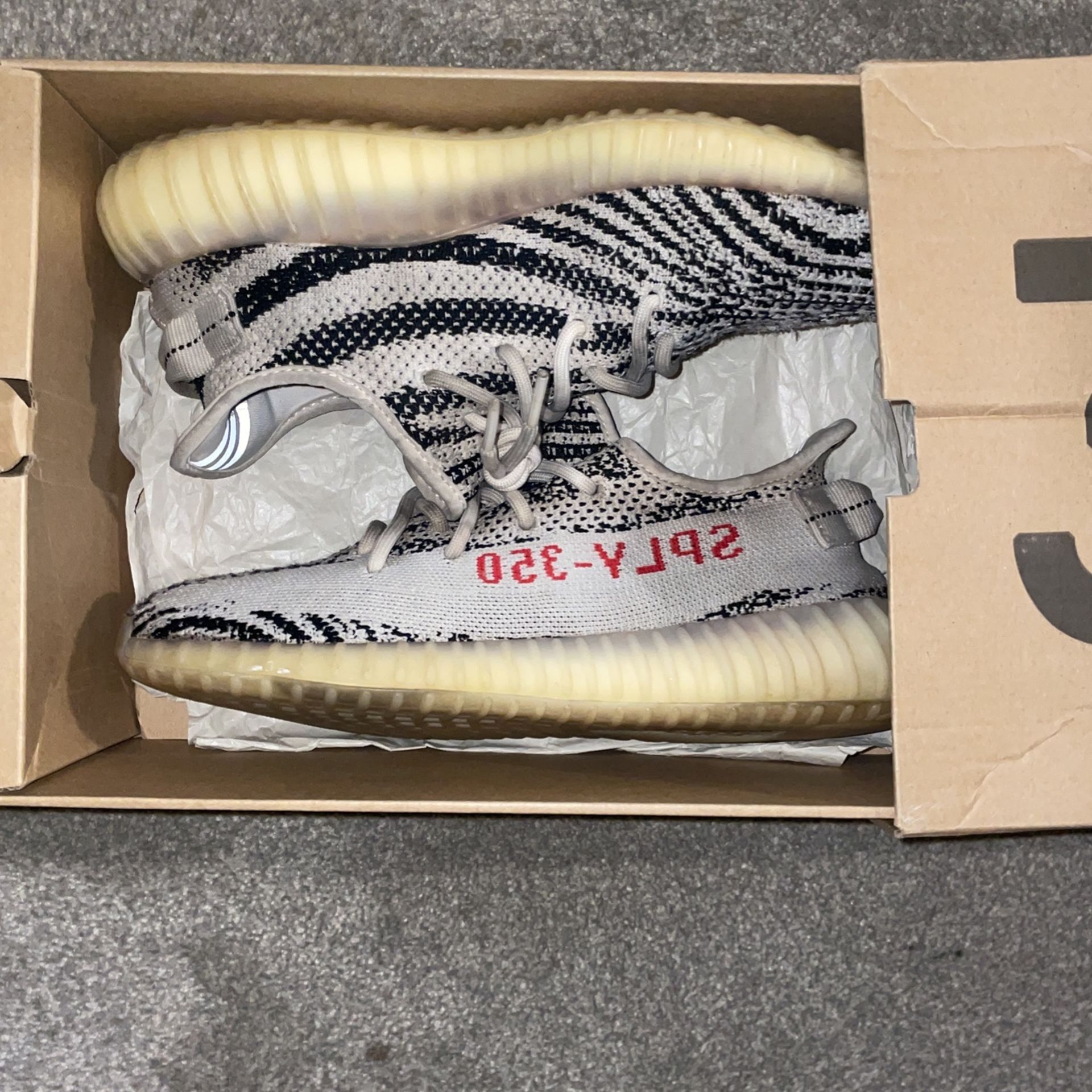 Yezzy 350 Zebra size 8.5