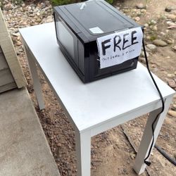 Microwave Table