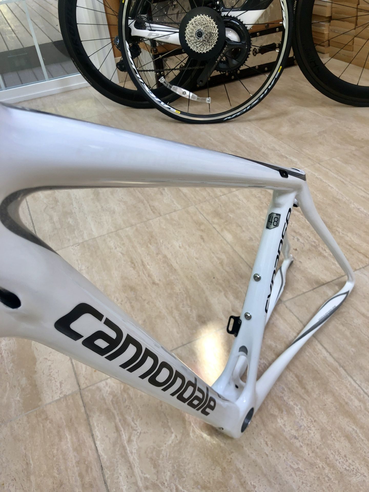 CANNONDALE SYNAPSE CARBON FRAME 48CM BIKE - 2017 OBO!