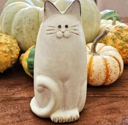 Brand New! 7 5/8" Cat Sculpture