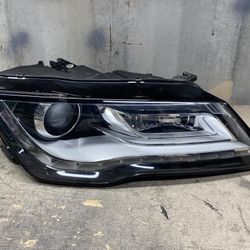 2012 2013 2014 2015 Audi A7 Right Passenger Side Xenon Headlight OEM 