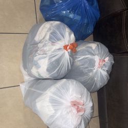 Women’s Clothing  /. Ropa De Mujer 