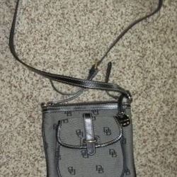 Dooney & Bourke~ black/gray, Jacquard cross body bag. 