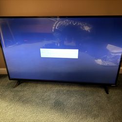43 Inch Vizio Smart HDTV 