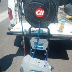 Cobalt 5.5 Gallon Air Compressor With Attachments